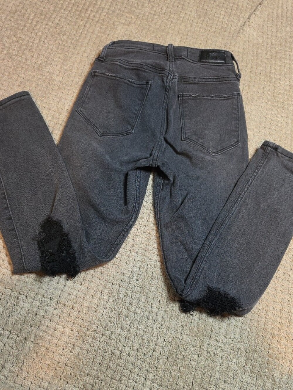 Hollister Gray Skinny Jeans - Picture 4 of 4